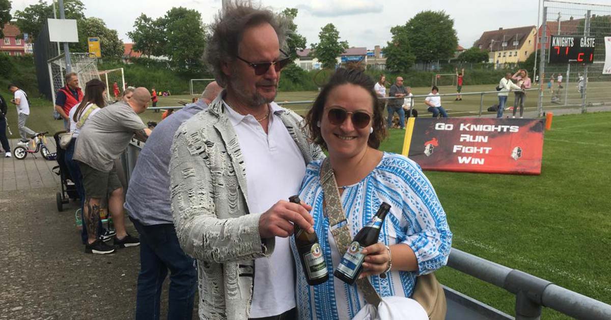 Bierkönigin Tina beim Football der Franken Knights
