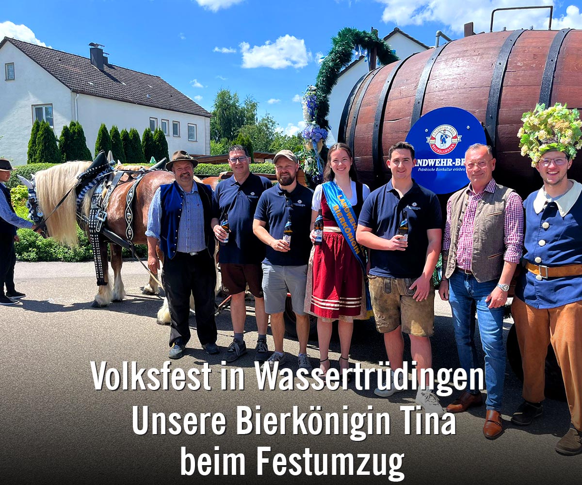 Bierkönigin Tina beim Festumzug in Wassertrüdingen